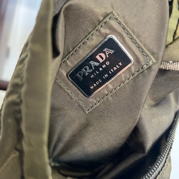 AUTHENTIC PRADA Nylon Bum Bag in Olive/Army Green - Picture 6 of 16